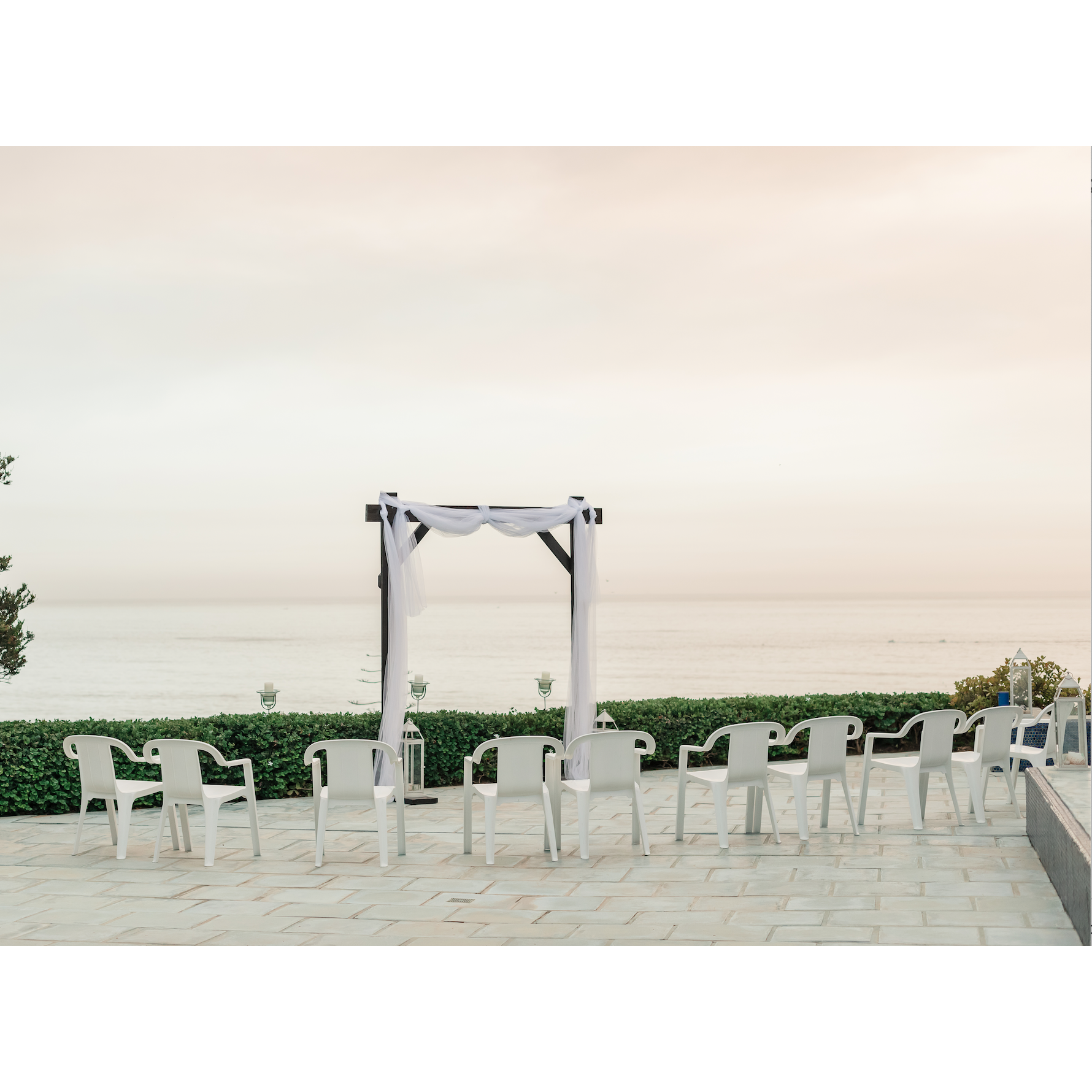 Family pitched in to create a new beautiful ceremony setting after the boat cancelled at the last minute!