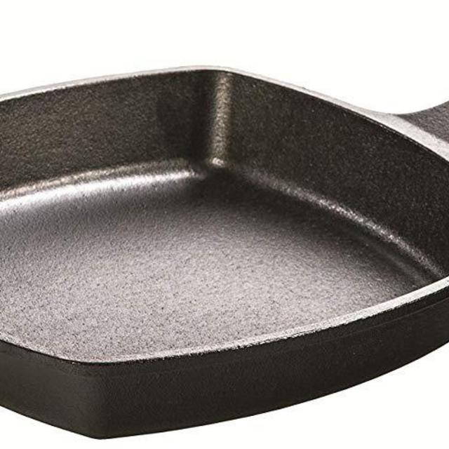 Lodge L8SQ3 Cast Iron Square Skillet, 10.5 inch