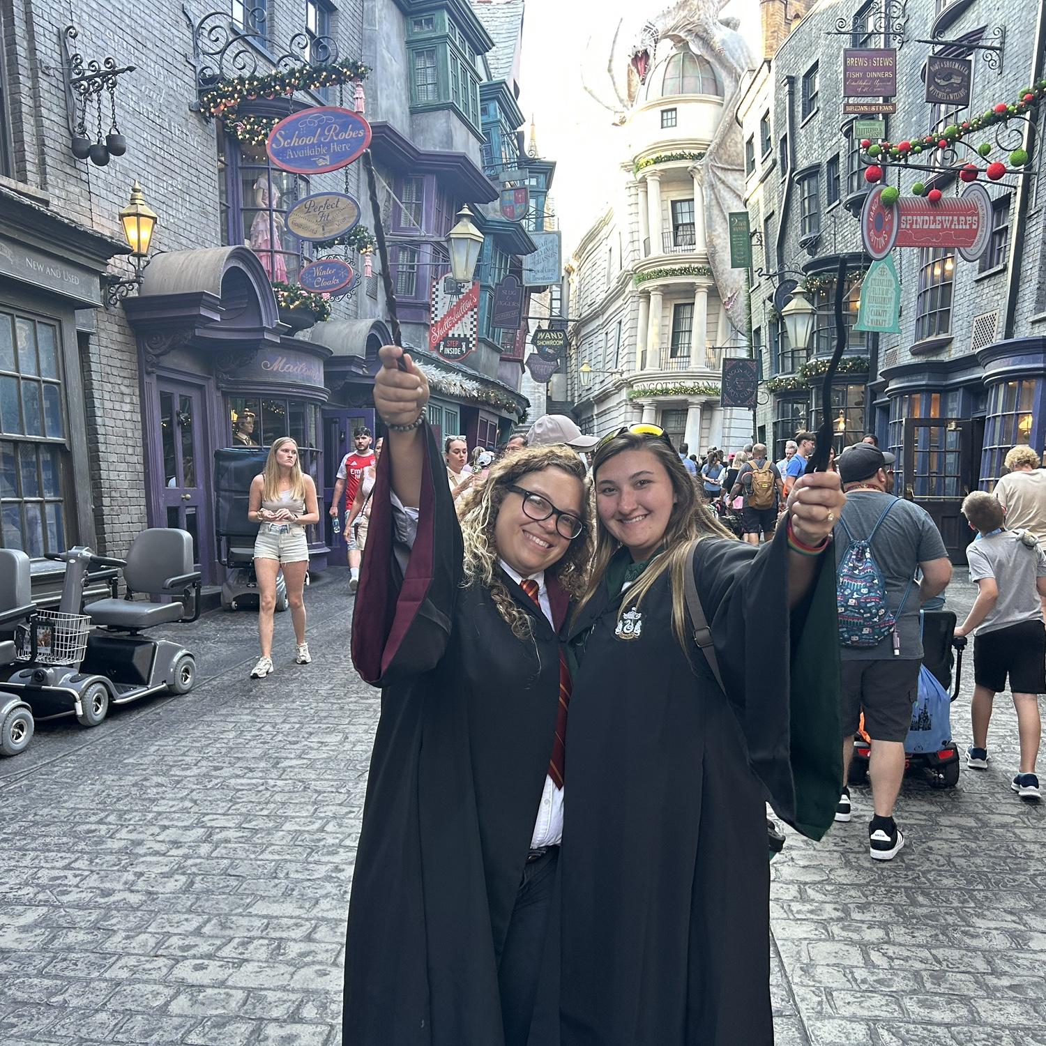 Gryffindor and Slytherin meet.. and make magic!