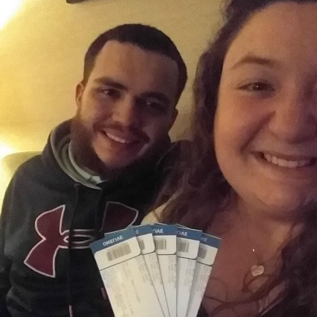 We recieved free Joe Nichols tickets from his tour manager when he performed at Billy Bob's