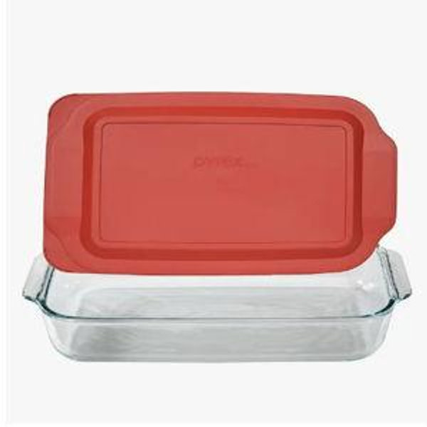 Pyrex Basics 3 QT Glass Baking Dish With Plastic Lid, Casserole Dish, Glass Food Container, Oven, Freezer And Microwave Safe, Clear Container