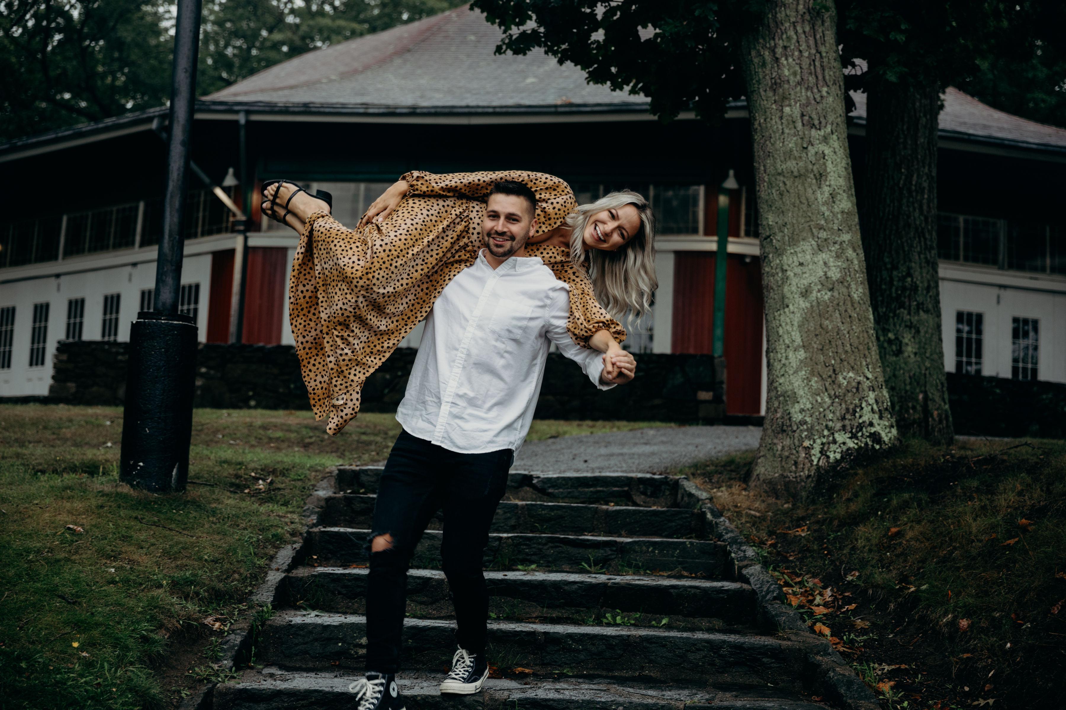 The Wedding Website of Jessica Molak and James Bessette Jr