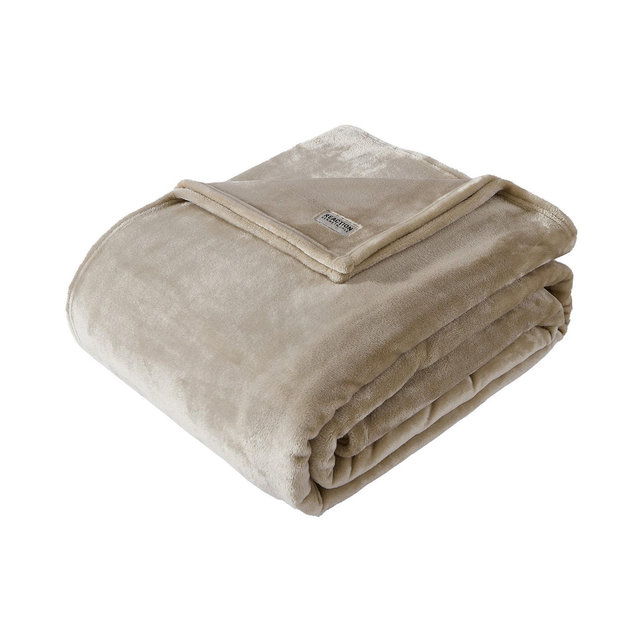 Kenneth Cole Reaction Solid Ultra Soft Plush Blanket, Full/Queen