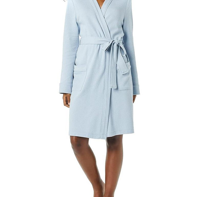 Amazon Essentials Women's Lightweight Cotton Waffle Mid-Length Bathrobe (Available in Plus Size)