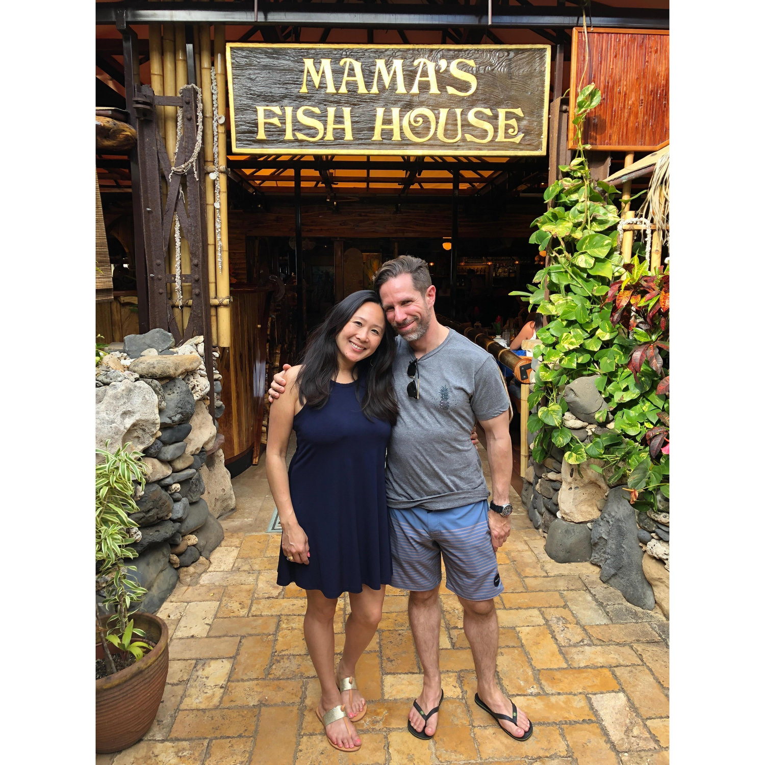 We celebrated Scott's birthday at Mama's Fish House, Helen's mom's favorite in Maui. That night, we sat on the beach under the moon and stars, and watched the waves, wrapped up in romantic love.