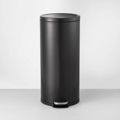 30L Round Step Trash Can - Made By Design™
