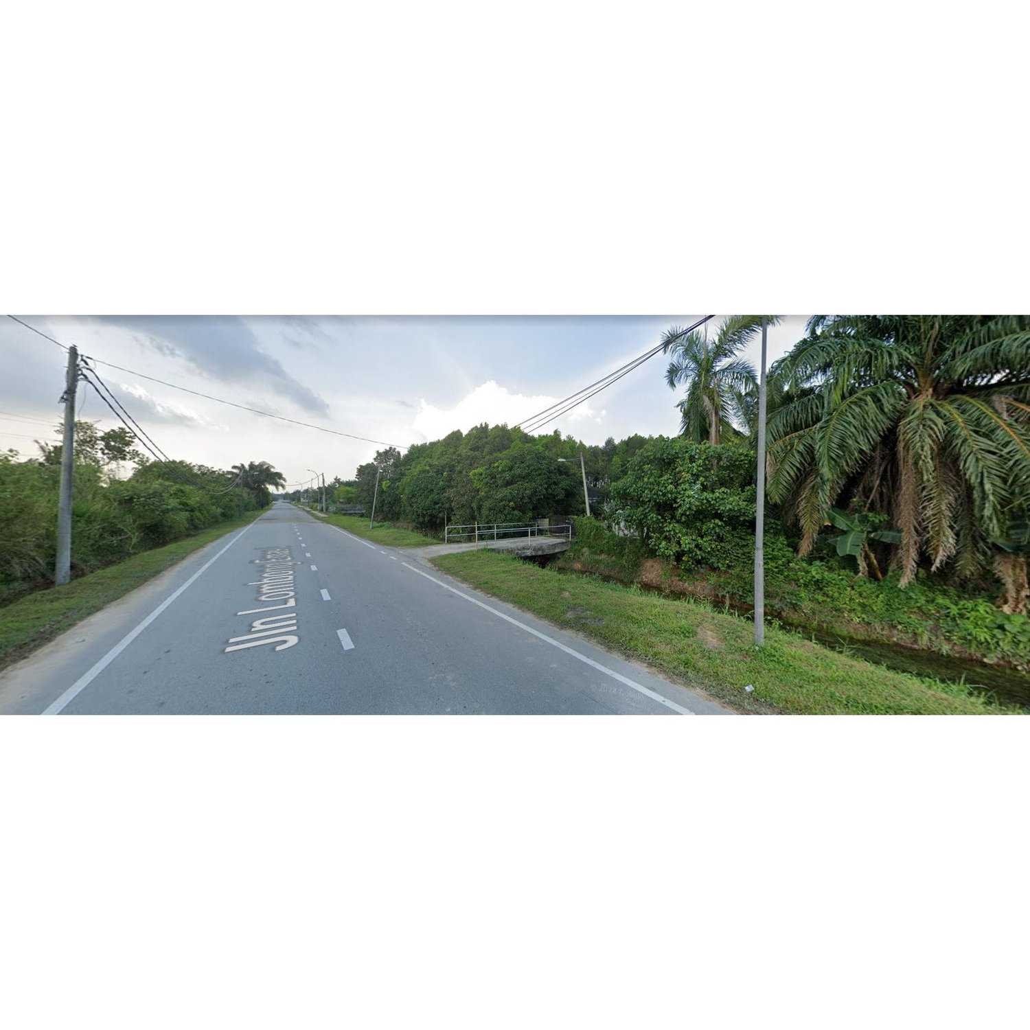 Lot rumah (belah kanan), lokasi Laman Gaharu Emas. Boleh parking dibahu jalan atau di dalam kawasan lot rumah (tertakluk arahan daripada petugas RELA pada hari tersebut)