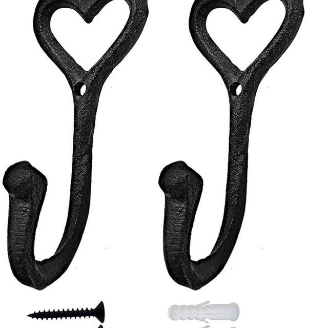 SELPONT ative Wall Hooks Coat Towel Hook, 2 Pcs Key Bag Hanger Coat Hooks Cast Iron Vintage Holder Love Heart Shape Home Decor, Bath Kitchen Garage Hanging Scarf Cap Cup Hat Purse Robes Hook
