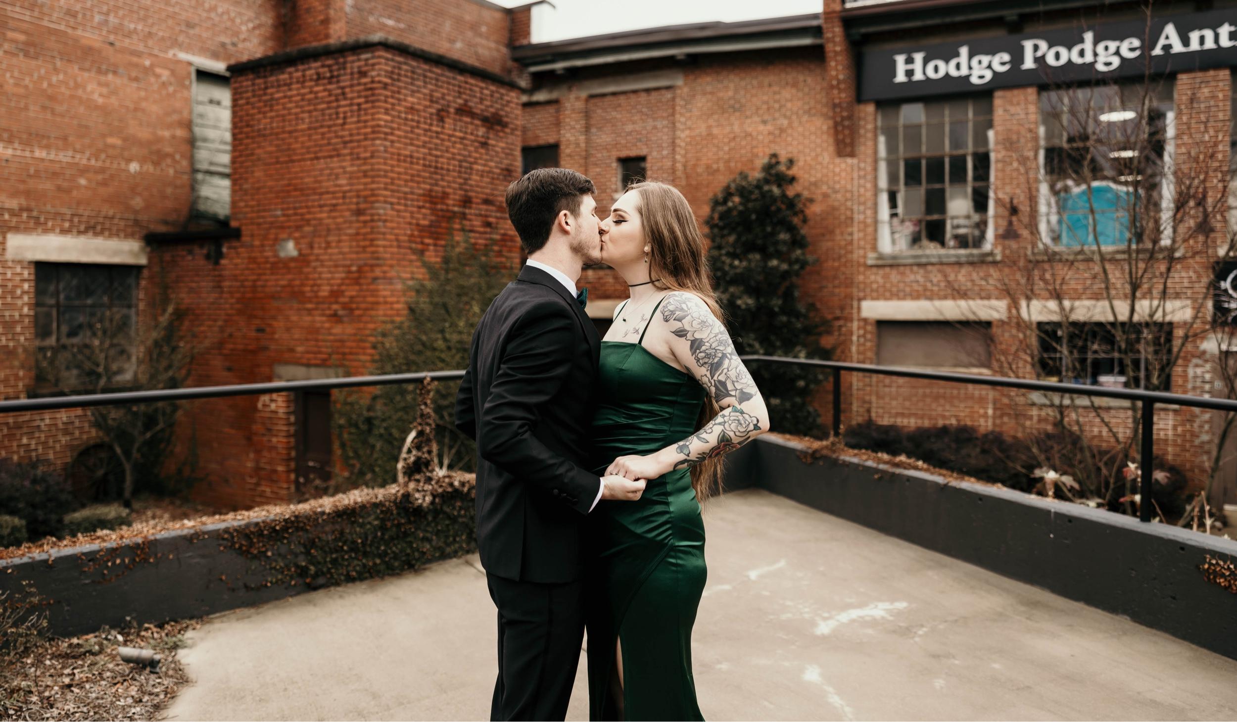The Wedding Website of Tyler Duren and Allyssa Allbright