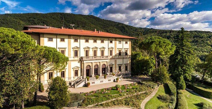 The Wedding Website of Karishma Bhatia and Lorenzo Katin-Grazzini