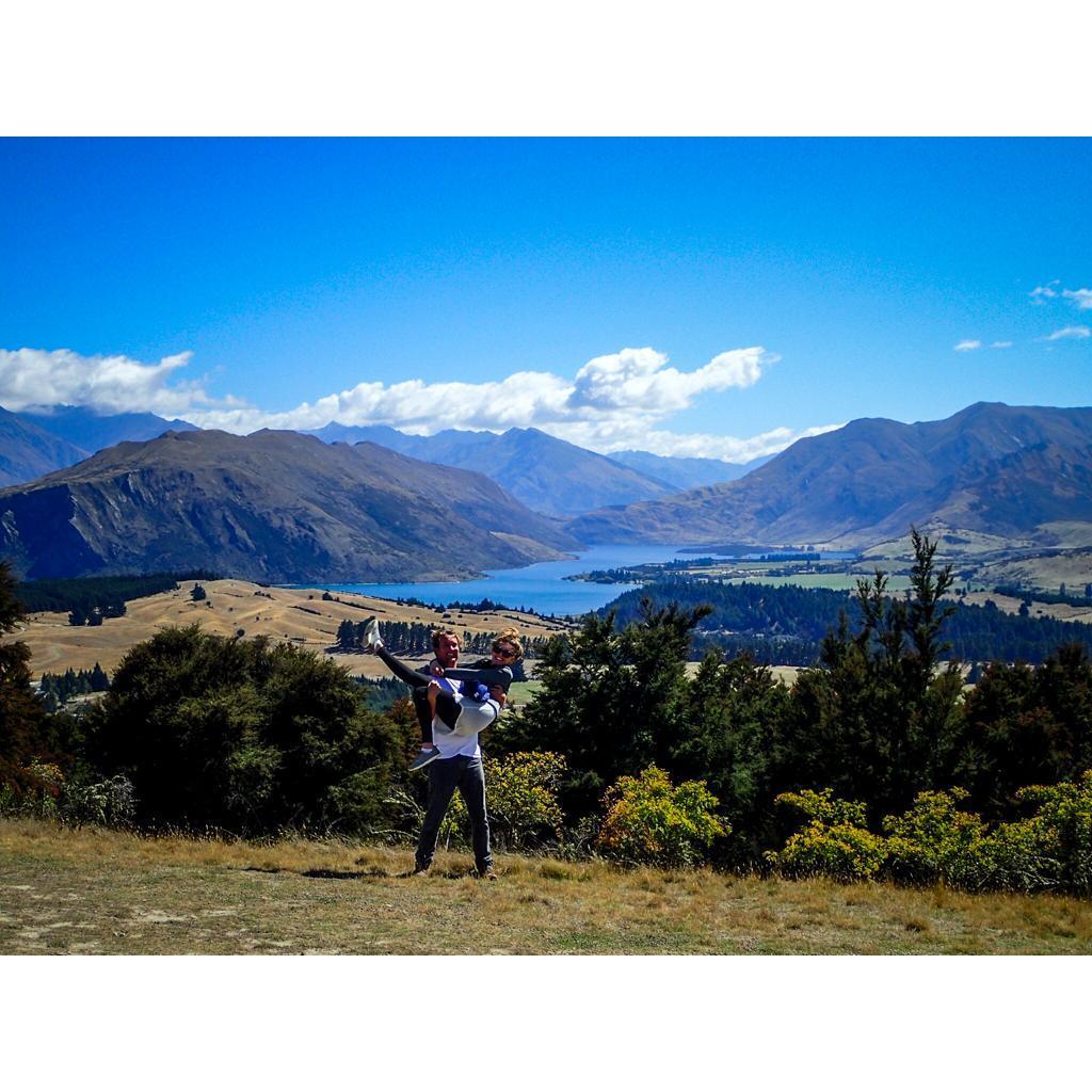 Lake Wanaka, New Zealand

We're ready to move here...