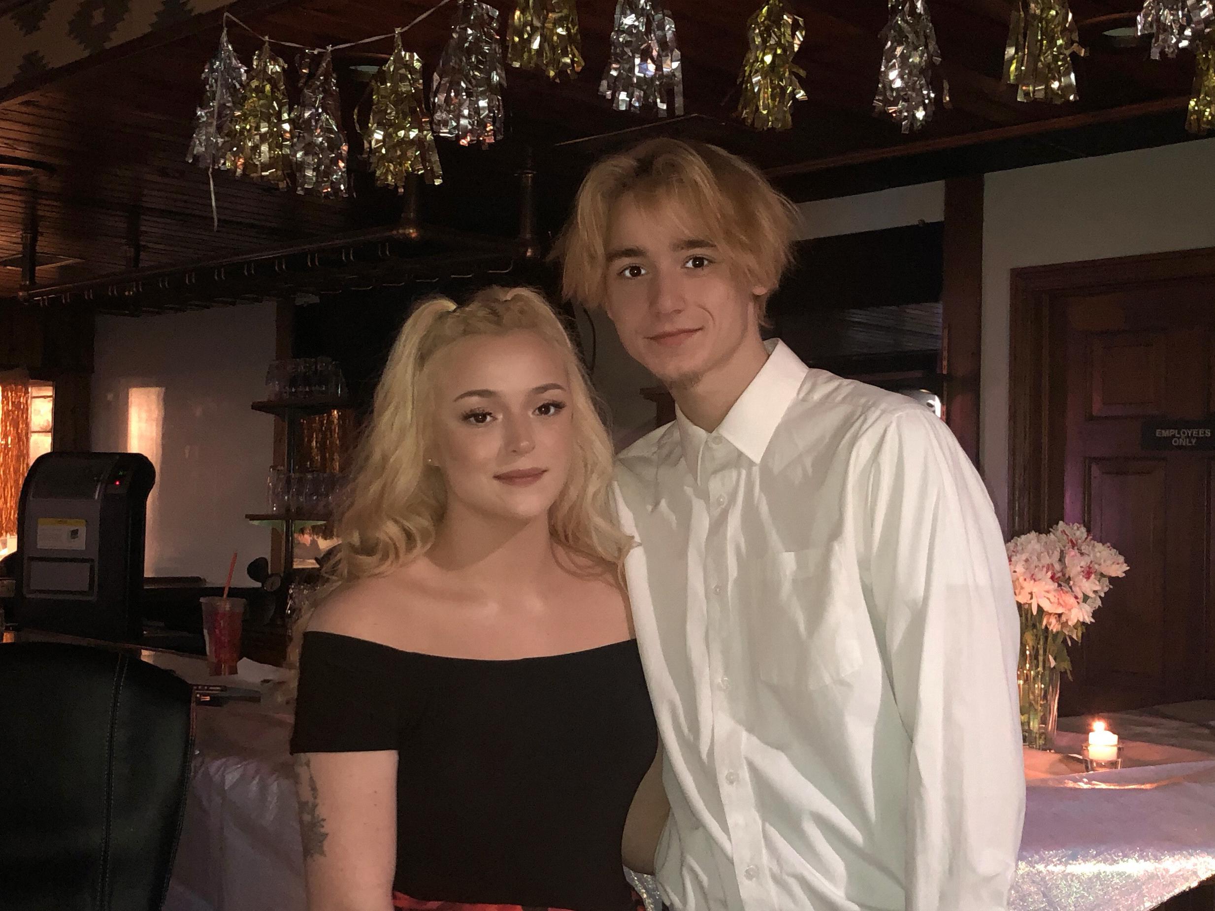 The Wedding Website of Madalyn Cox and Rennie Weidner