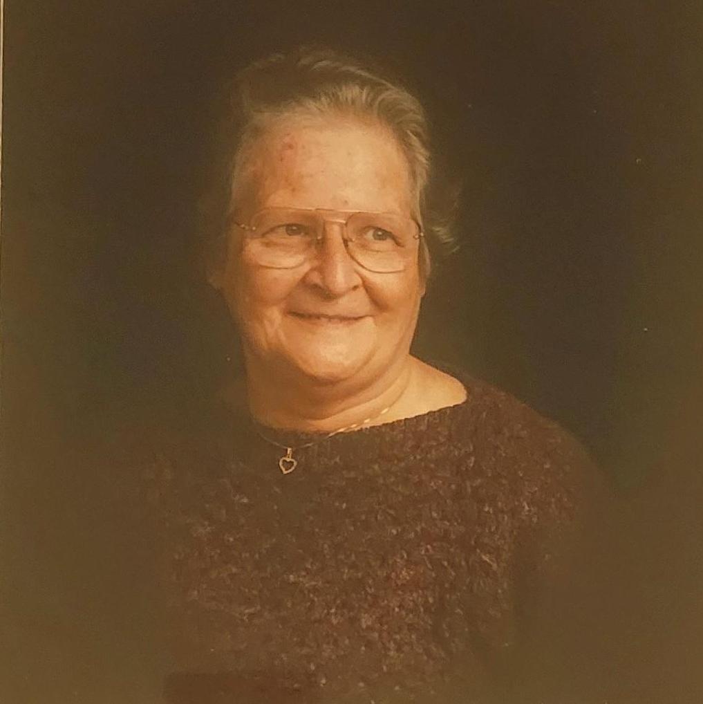 Dorothy Righter (Bruce's Mother)