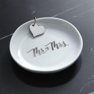 Mr. and Mrs. Ring Dish
