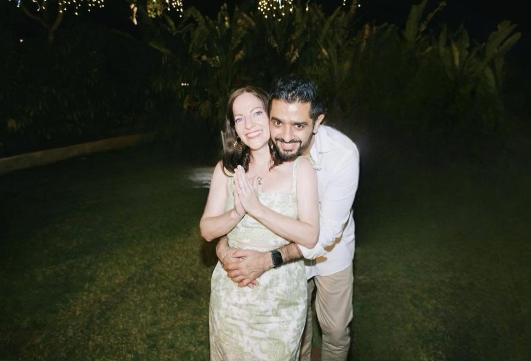 The Wedding Website of Abhinav Sethi and Alicia Davenport