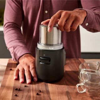 Go™ Cordless Blade Coffee Grinder