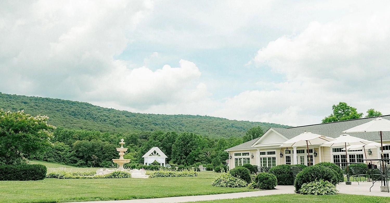 The Wedding Website of Hannah Ernstberger and Brett Paavola