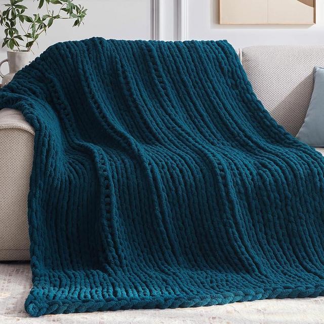 Negwoo Chunky Knit Throw, 50''*60'' Knitted Chenille Blanket for Bed Couch, Handmade Peacock Blue Crochet Blanket, Machine Washable Cute Comfy Home Decor