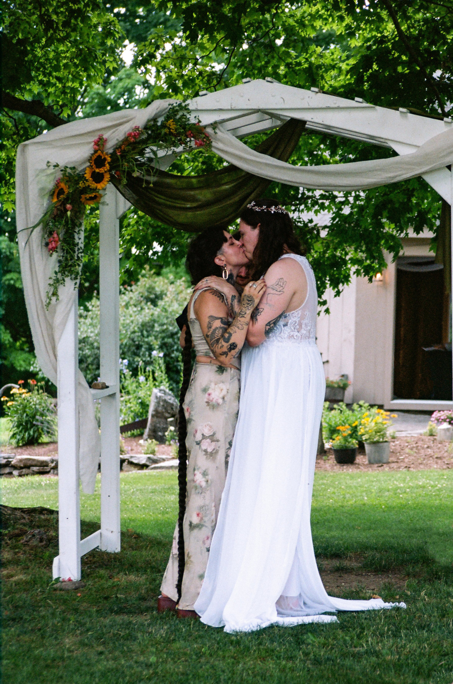 The Wedding Website of June Aino and Serena Esk