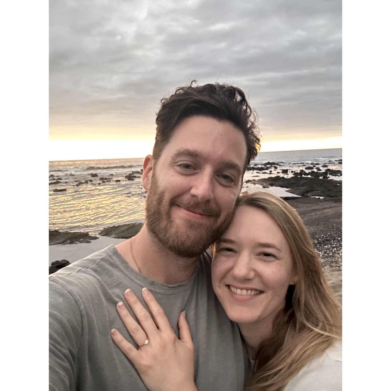 The real moment in Hawaii when Andrew proposed🥰 A beach, a sunset, and leftover chicken were involved🌅🍗
