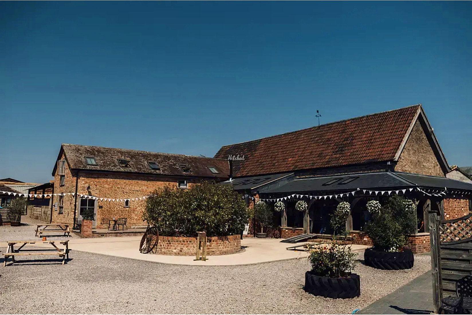 The Wedding Website of Holly Sage and Alastair Harper