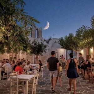 Sunset dinner in Chora