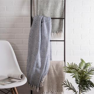 X-Diamond Geometric Throw
