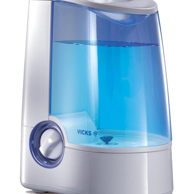 Vicks Warm Mist Humidifier, Vicks Humidifier for Bedrooms, Baby, Kids Rooms, 1 Gallon, Auto Shut-Off, Filter-Free, 24 Hrs of Moisturized Air, use with Vicks VapoSteam for Medicated Steam, Model V745A