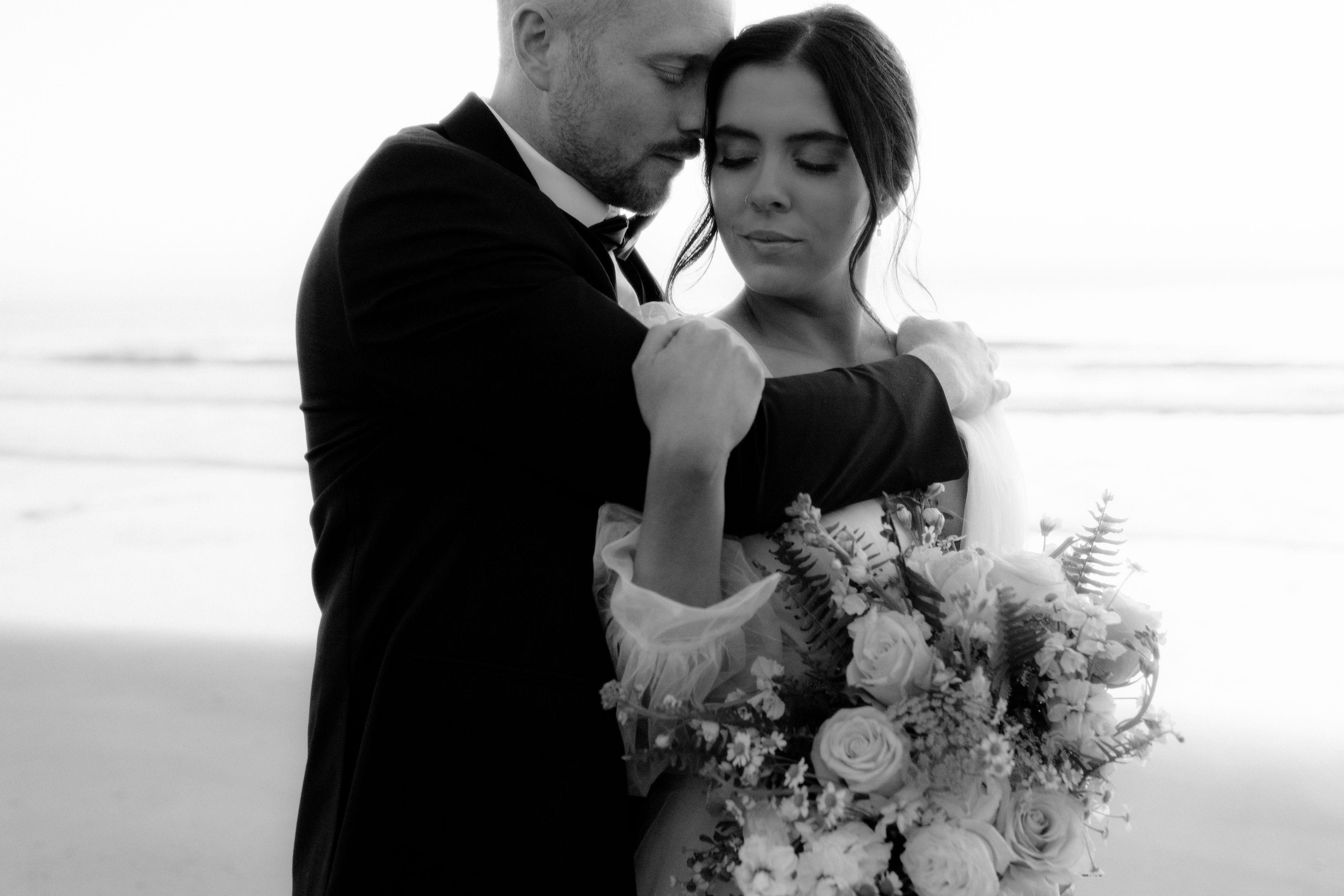 The Wedding Website of Caroline Stephens and Hunter Lloyd