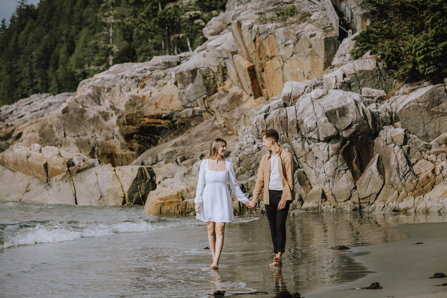 The Wedding Website of Laura Patterson and Alex Leroux
