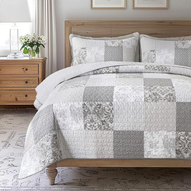 SLPR Silver Linings Cotton Quilt Set - Queen Size with 2 Shams, Neutral Pieced Patchwork Design, Country Silver Gray Quilted Comforter, Lightweight Summer Farmhouse Bedspread