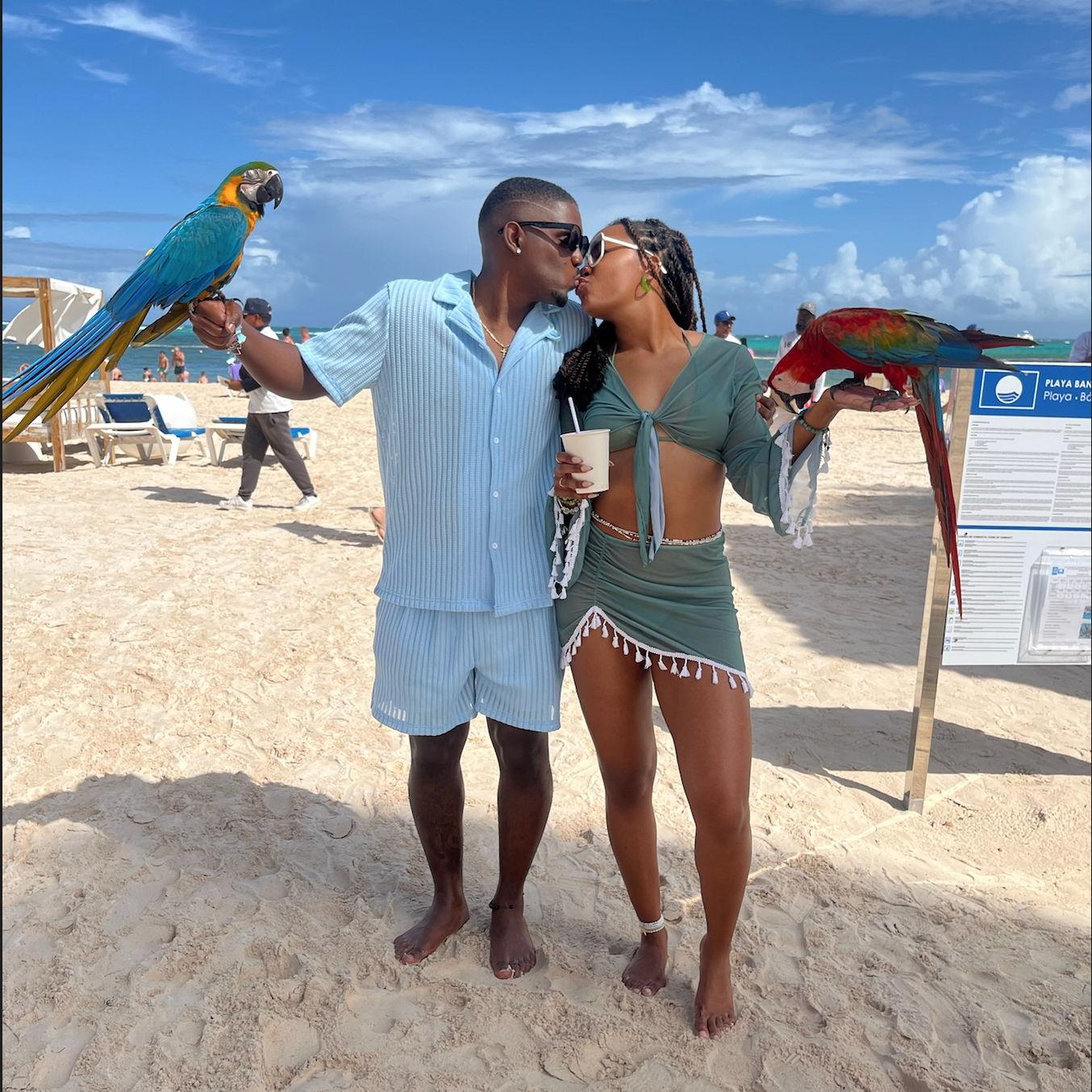 Birds and Bees 🦜:
Sharing a sweet kiss while parrots pecked at them, and Kennedy getting completely swindled out of $20 for the experience.