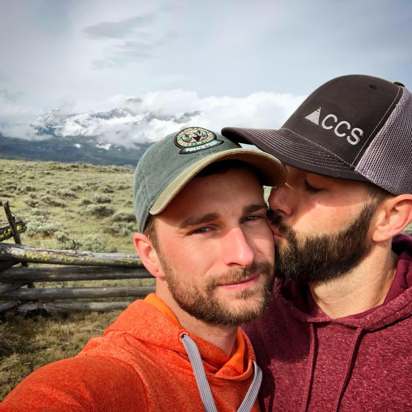 For Henson's first trip to Idaho we went to STANLEY! Also the weekend we confessed our love for each other : )