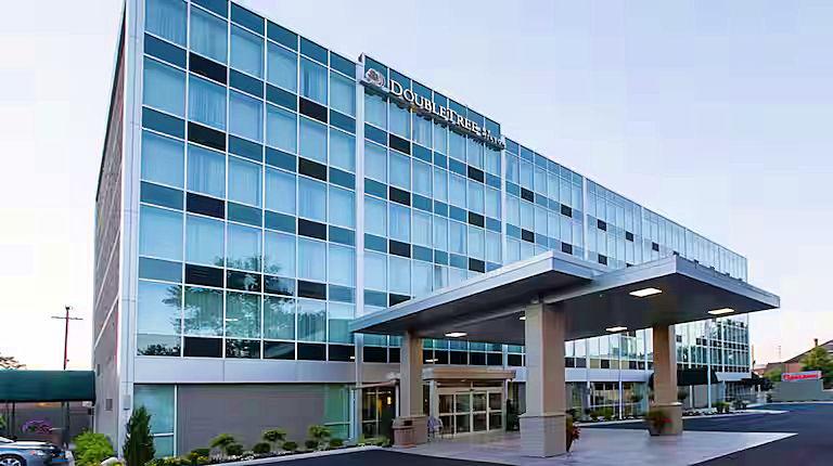 The Wedding Website of Heather Johnston and Elisha Carnright