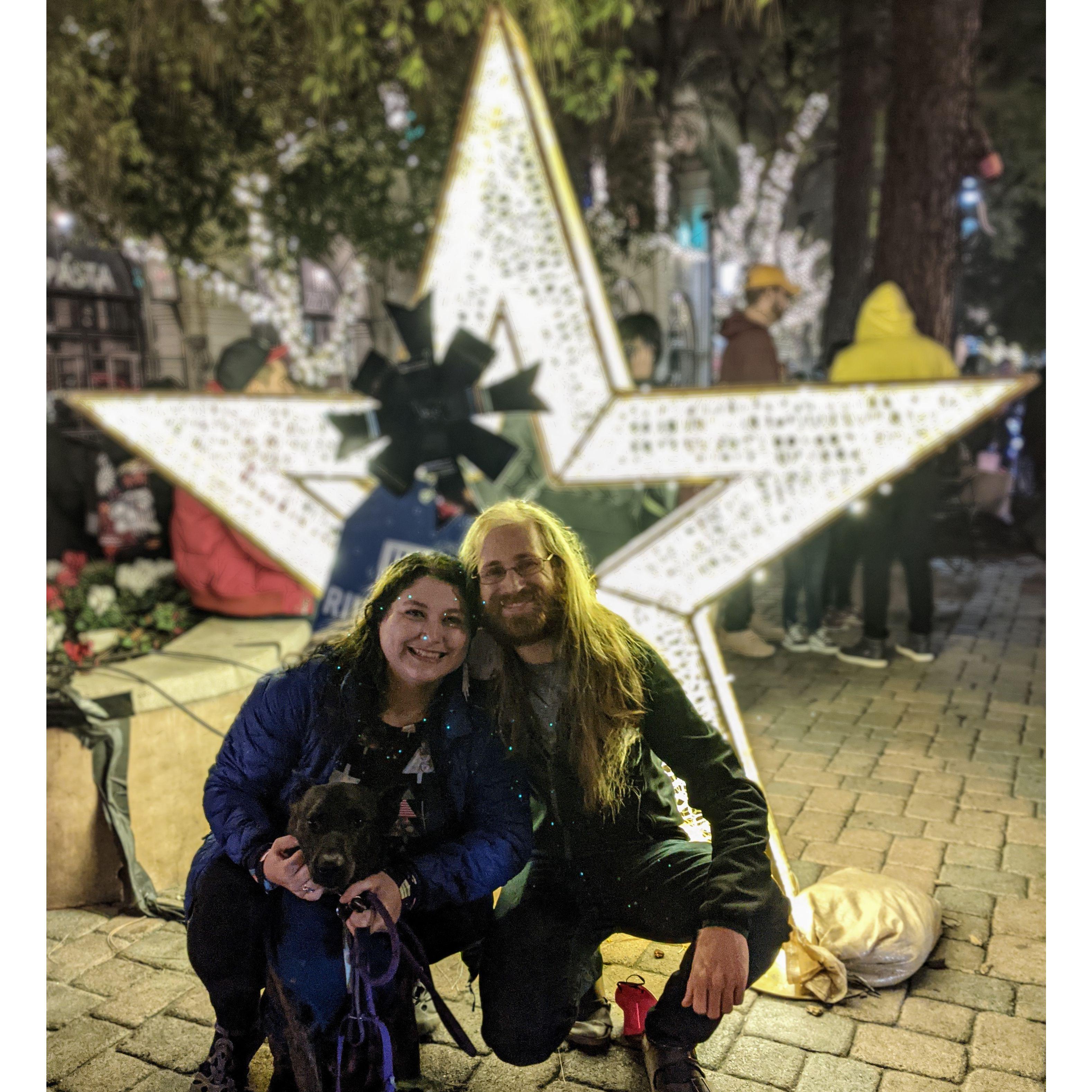 Christmas family photo at the Riverside Festival of Lights, December 2021.