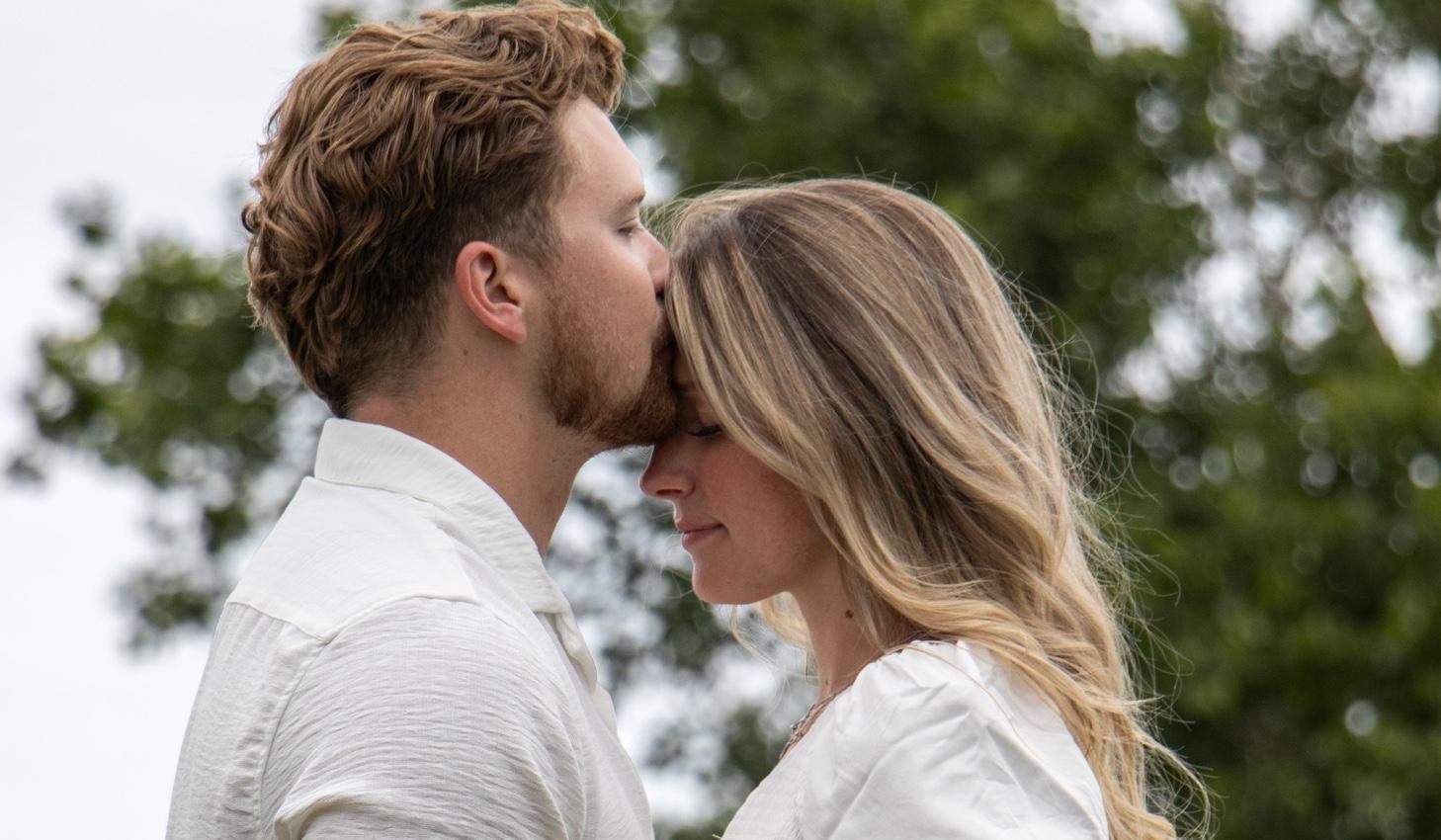 The Wedding Website of Ashley DeVlieger and Hunter Peterson