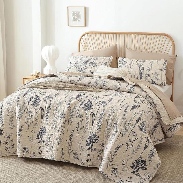 JANZAA Quilts Queen Size Beige Quilt Botanical with Floral Pattern Microfiber Bedspreads Queen Size 3 Pieces Lightweight Comforter Reversible Bedding Set, 1 Quilt 90x90 inches, 2 Pillowcases