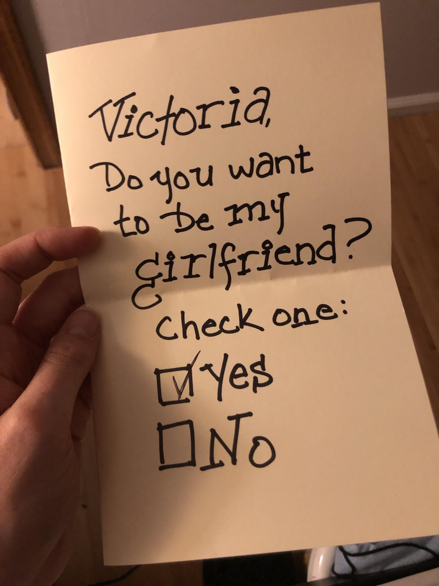 The note he wrote me to clear up any confusion from our previous “define the relationship” conversations. 😂❤️