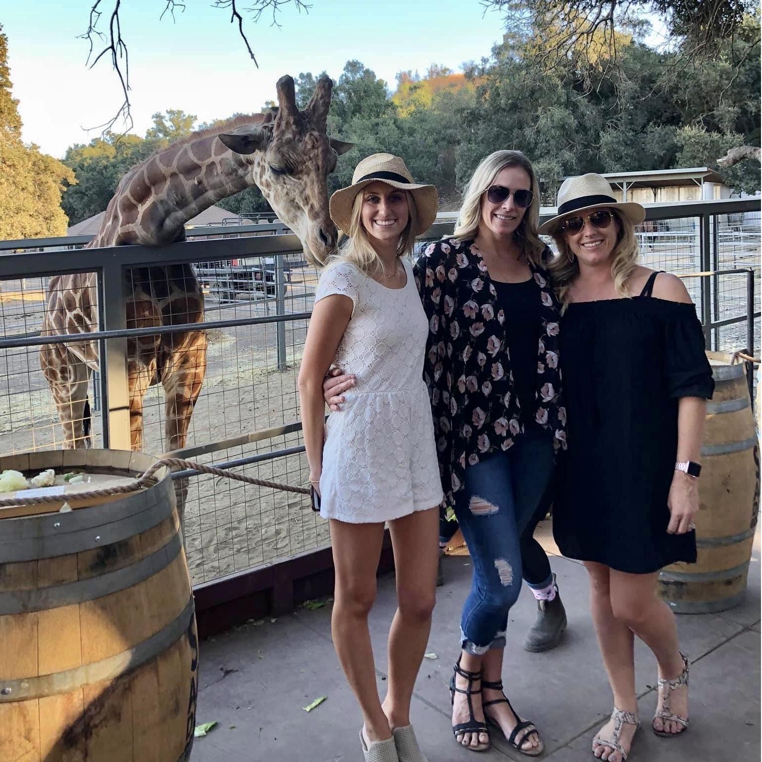 Stanley the Giraffe at Malibu Wine Safari - Megan, Erika, & Kelle (soon to be sisters!)