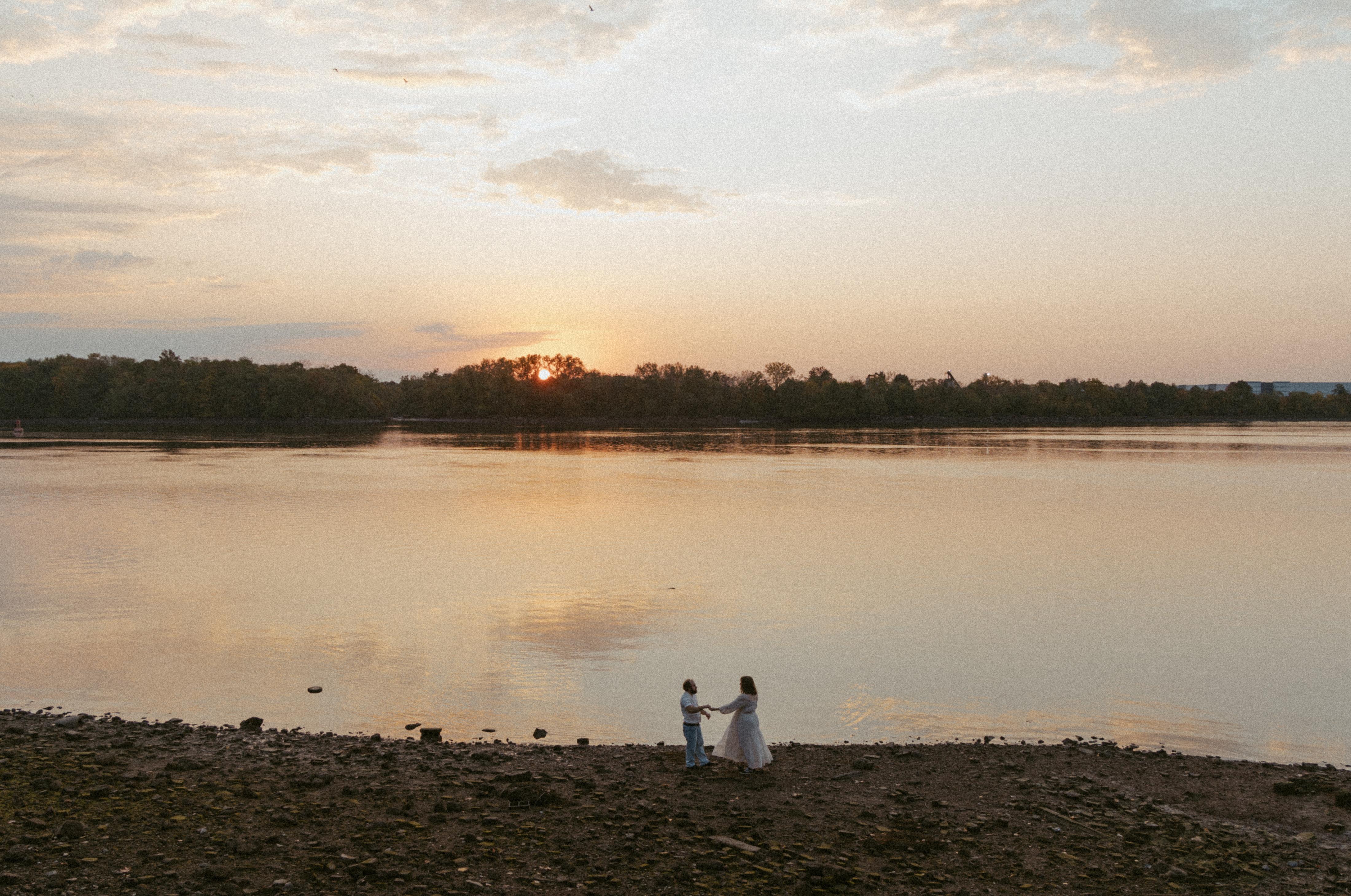 The Wedding Website of Faith Brachelli and Paul Morroney