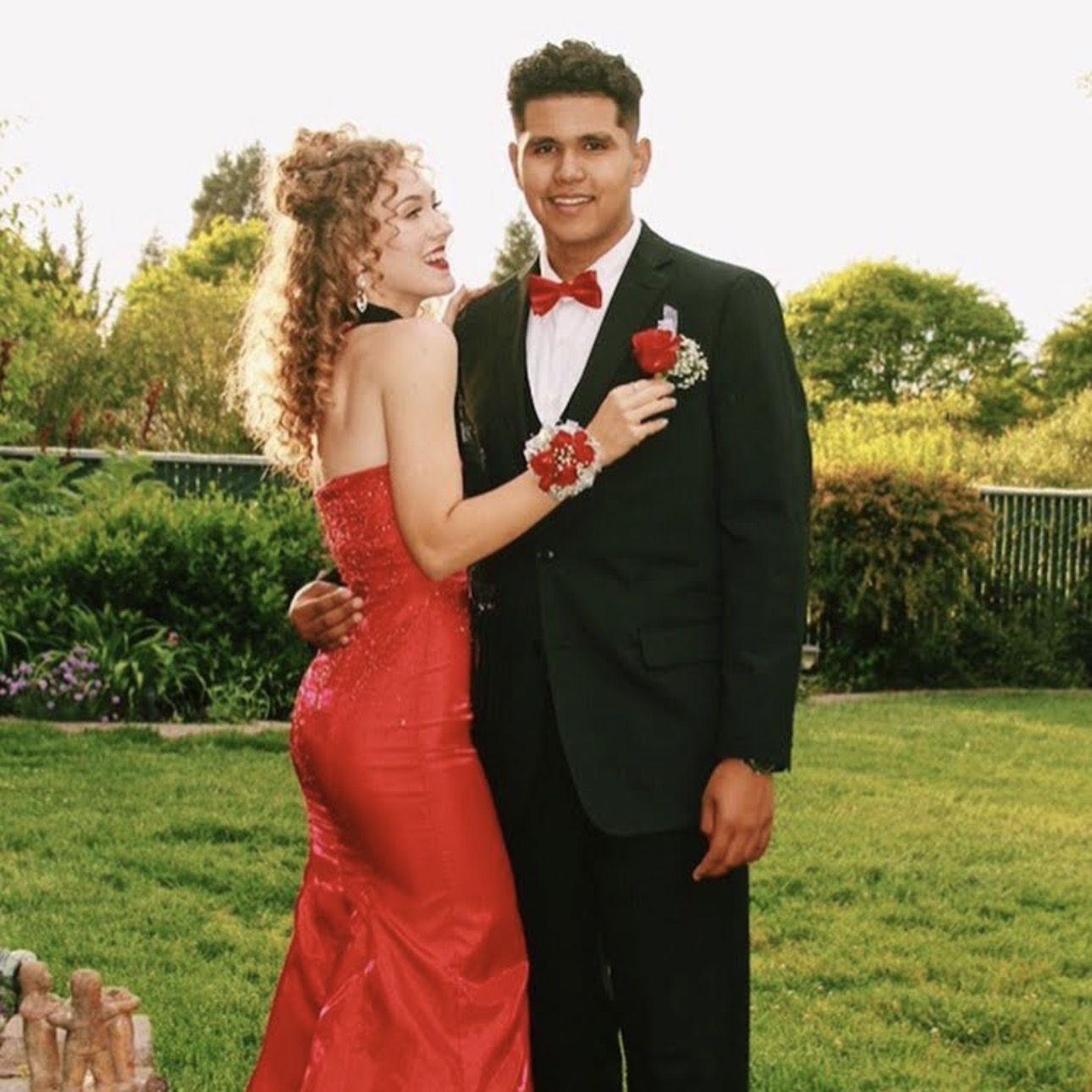 Junior Prom  / Baile Junior (2018)