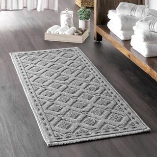 Colton Textured Geometric Trellis Bath Mat