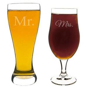 - 2ct Mr. & Mrs. Wedding Pilsner Set