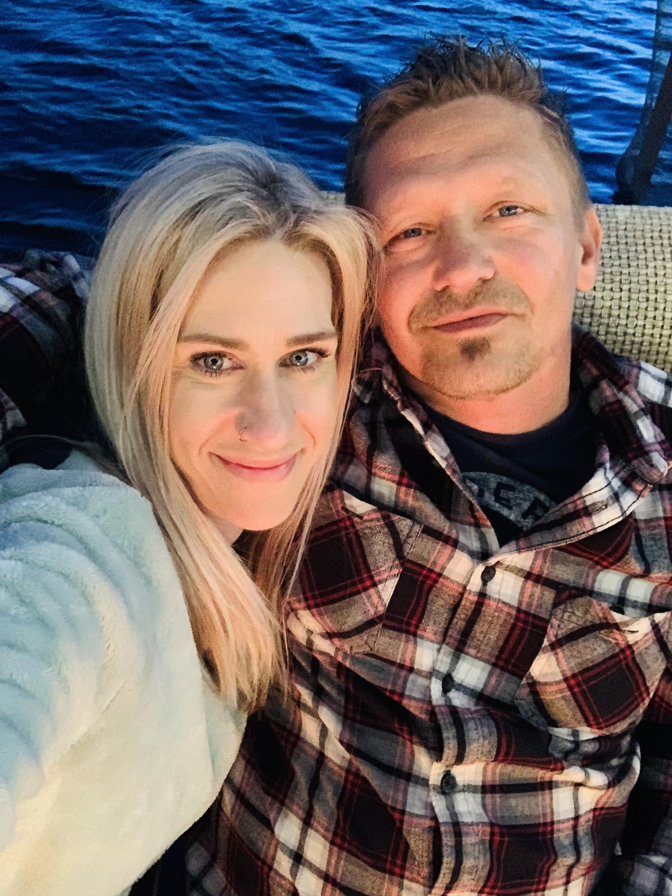 The Wedding Website of Laura Flanders and Mike Downing
