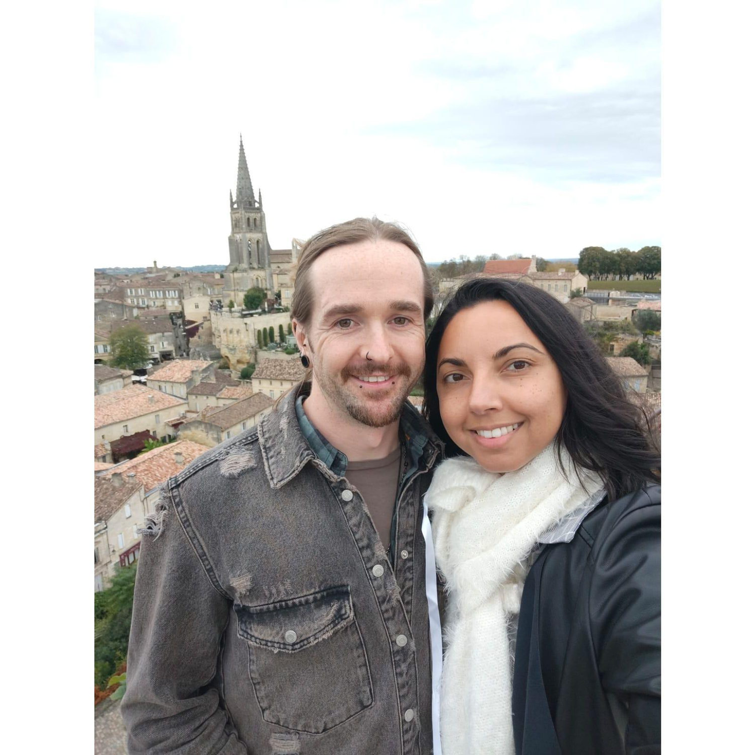 Overlooking St. Emilion. Surplombant Saint-Emilion.
