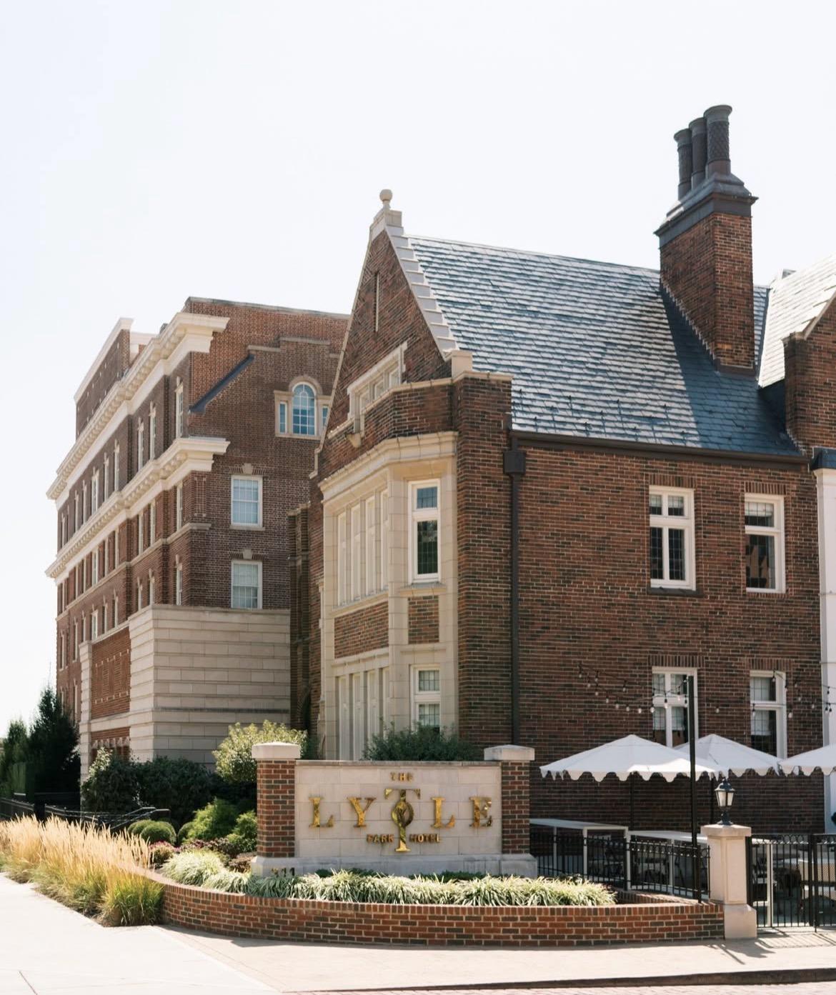 The Wedding Website of Katie Veenstra and Braxton Fasone