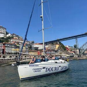 Honeymoon Excursion - Porto: Duoro Valley Tour/River Cruise + Wine Tasting & Lunch