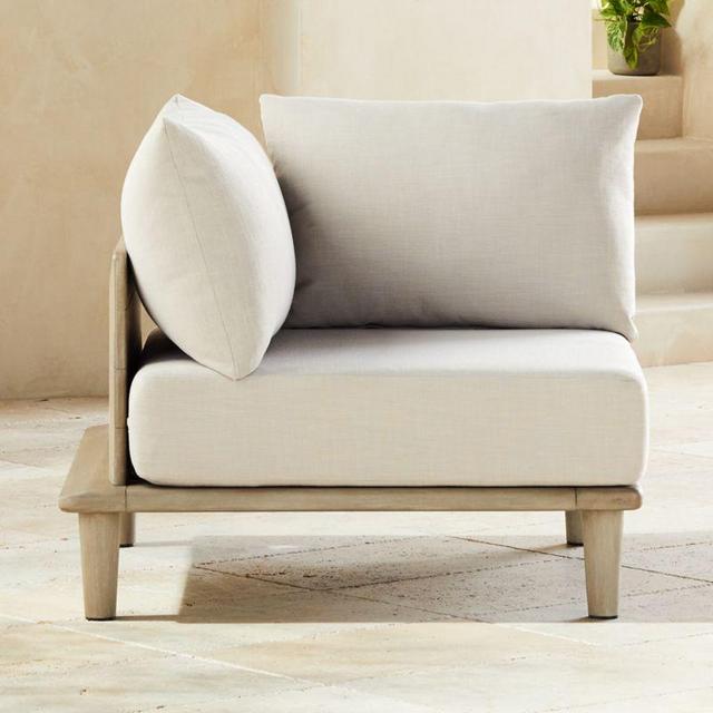 Backyard Corner Chair