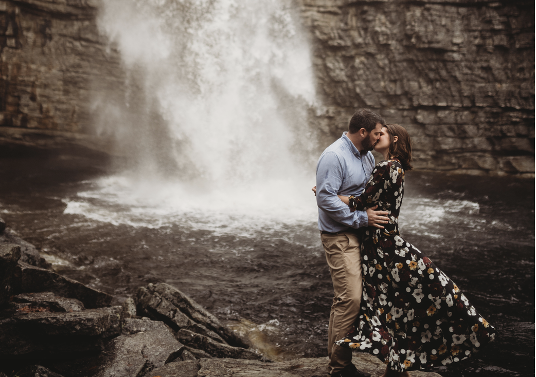 The Wedding Website of Lindsey Williams and Benjamin Glassen