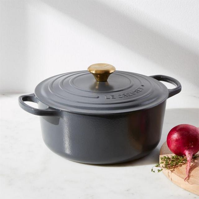 Le Creuset ® Signature 7.25 qt. Round Cream Dutch Oven with Lid